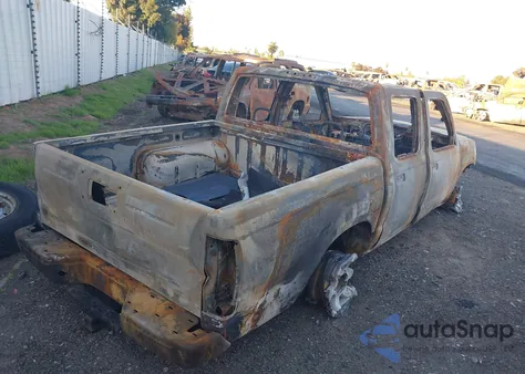 2003 Nissan Frontier Xe-V6 из США, поврежденный, VIN 1N6ED27TX3C413064